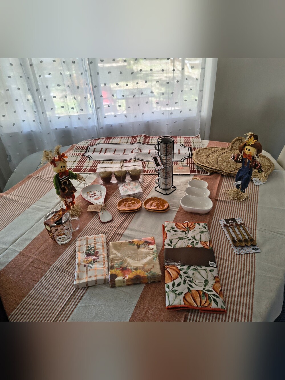 Fall Thanksgiving Kitchen & Table Decor Lot - Table Runner, Napkins, Towel, Scar